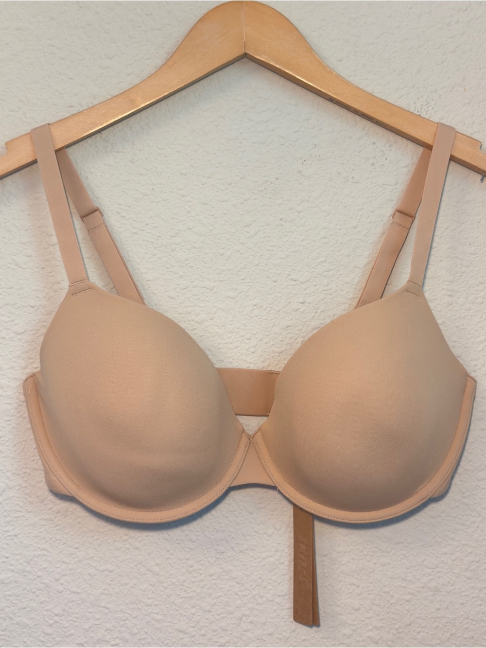 NWT Skims Fits Everybody T-Shirt Bra Clay Size 36DD
